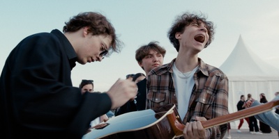 Громко и честно